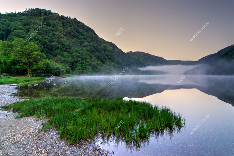 webstoodio | Zdjęcia krajobrazowe | Malownicze jezioro Glendalough, Irlandia