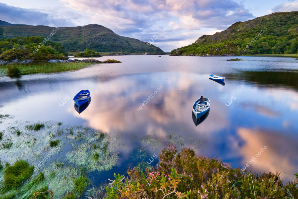 webstoodio | Zdjęcia krajobrazowe | Łódki na jeziorze Muckross Lake w Parku Narodowym Killarney, Irlandia
