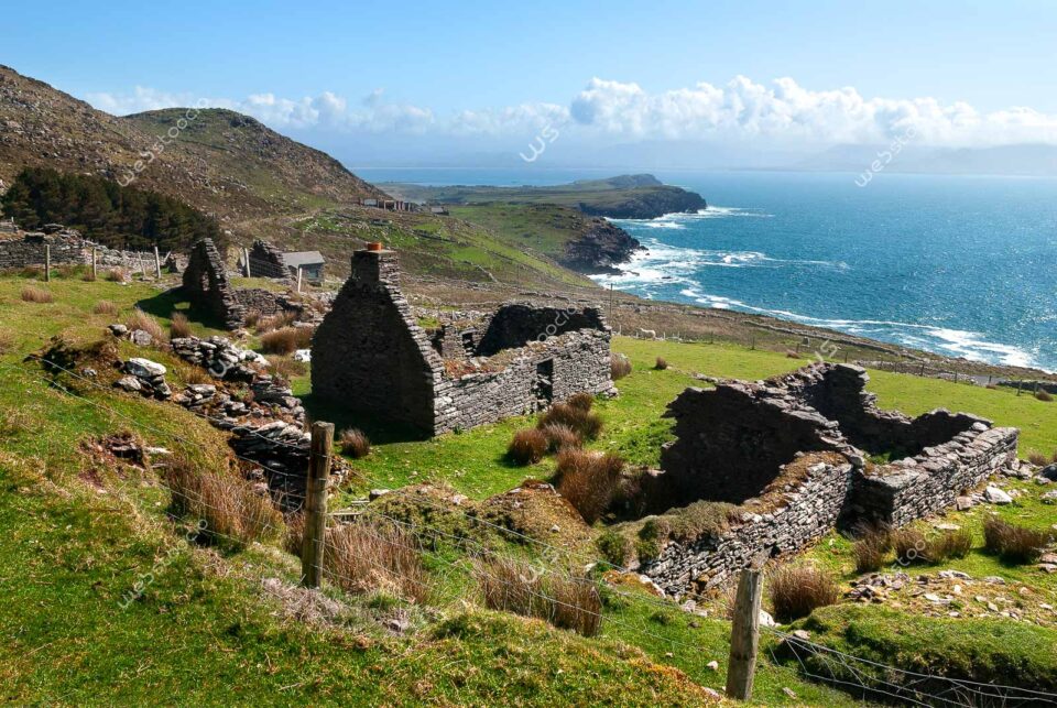 webstoodio | Zdjęcia krajobrazowe | Ruiny osady nad Atlantykiem, półwysep Dingle, Irlandia