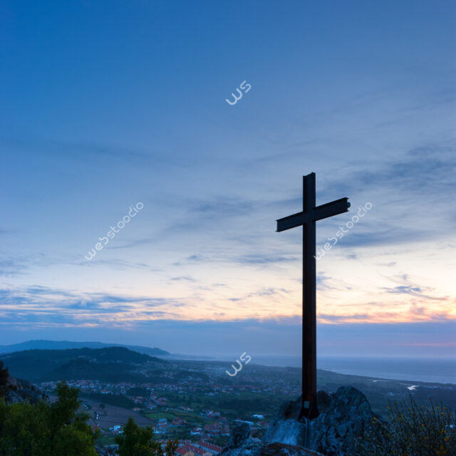 webstoodio | Miejsca | Widok na miasteczko Belinho, Portugalia